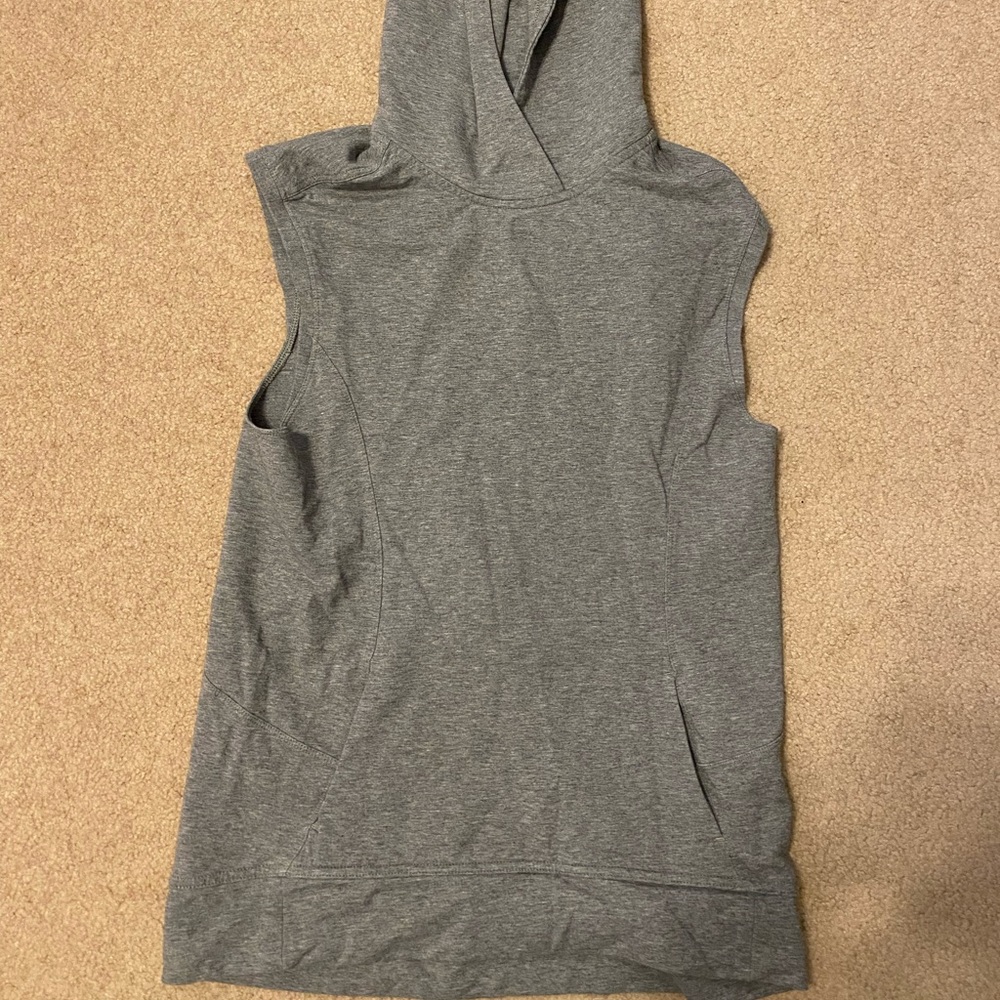 Lululemon size 6 Sleeveless Sweatshirt